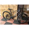 Image 1 : NORTHROCK XC27 MOUNTAIN BIKE - 27.5" & 21 SPEEDS
