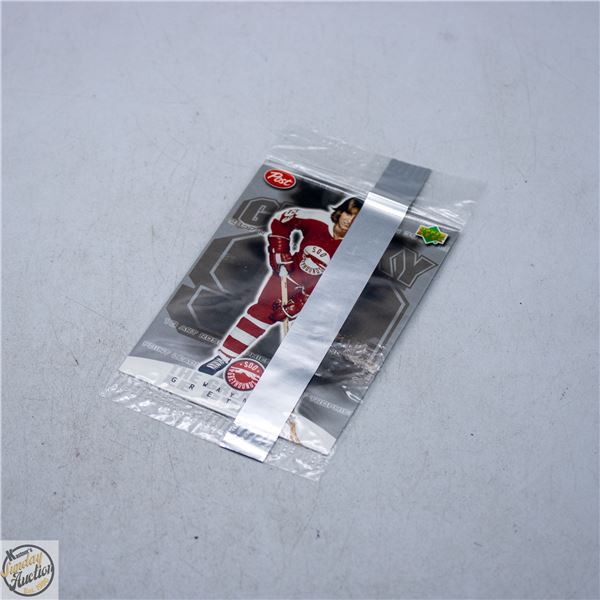 SEAL GRETZKY UD POST SILVER SEAL GREYHOUNDS