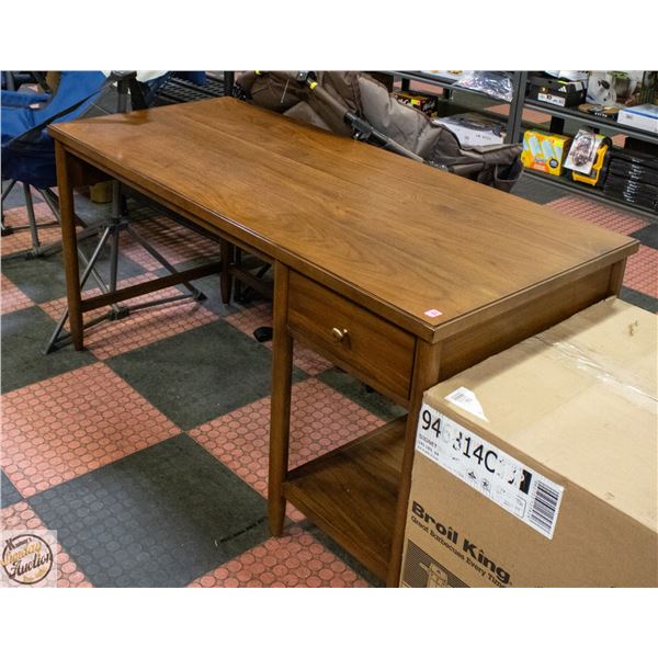 WOOD DESK WITH DRAWER