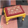 Image 1 : ESTATE ANTIQUE VICTORIAN FOOTSTOOL/