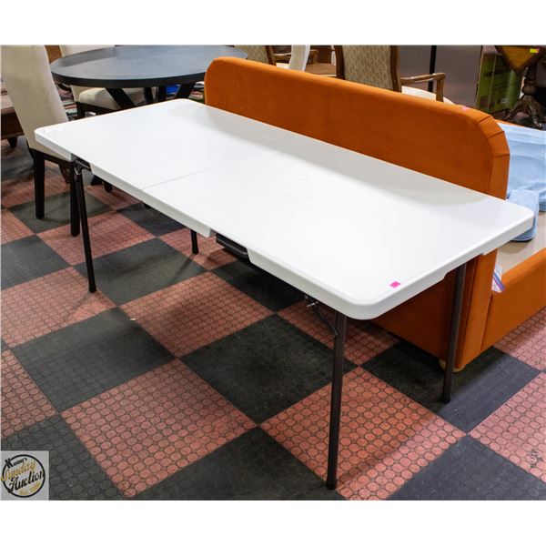 6FT FOLDING PLASTIC TABLE