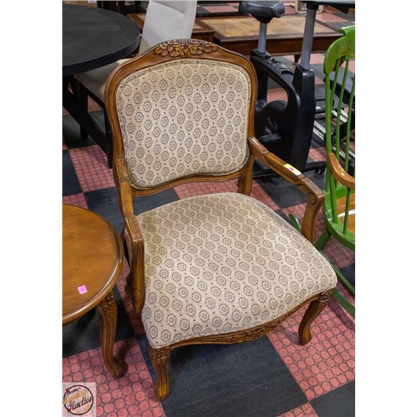 WOOD CARVED STYLE UPHOLSTERED ARM CHAIR