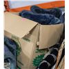 Image 1 : LARGE BOX OF SEAT COVERS - HAS MUSTY ODOUR
