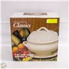 Image 1 : SIGNATURE EMBOSSED CLASSICS 4QT