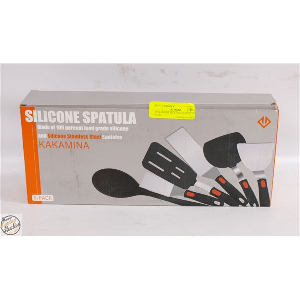 NEW IN BOX SILICONE STAINLESS STEEL