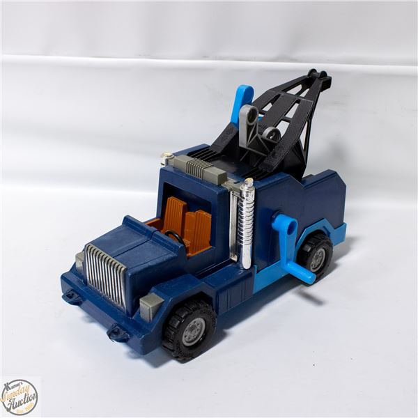 COLLECTIBLE TONKA TOW TRUCK