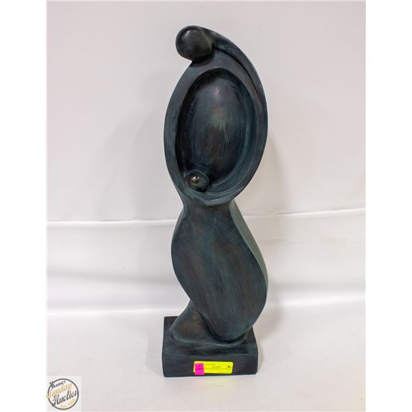 MODERN LARGE HEAVY SCULPTURE OF