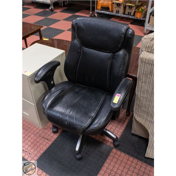 BLACK ROLLING OFFICE CHAIR