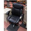 Image 1 : BLACK ROLLING OFFICE CHAIR