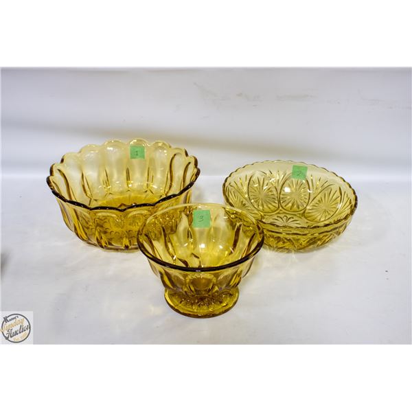 VINTAGE ANCHOR HOCKING FAIRFIELD AMBER GLASS BOWL+