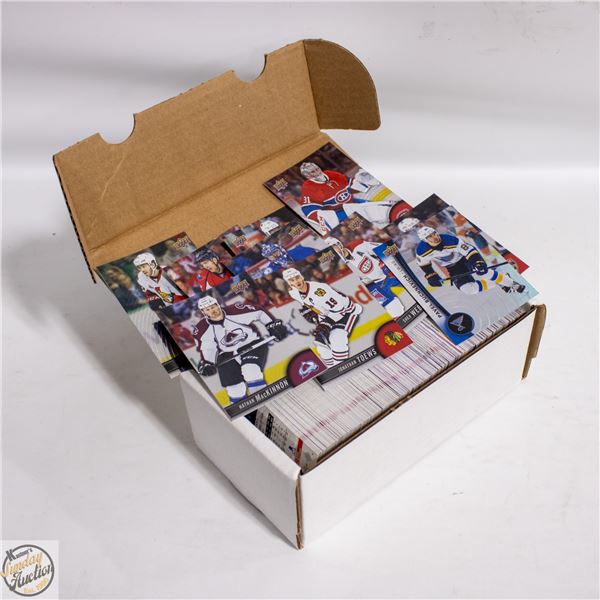 BOX OF TIM HORTONS HOCKEY CARDS + OTHER MODERN