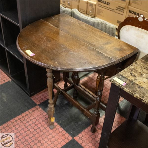 ANTIQUE OAK GATELEG TABLE OVAL H-30.5" WITH 2