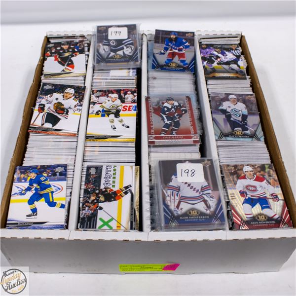 QTY 3200 VARIOUS YEAR+BRAND HOCKEY CARDS