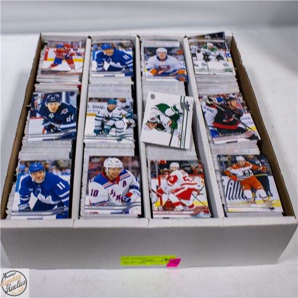 QTY 3200 VARIOUS YEAR+BRAND HOCKEY CARDS