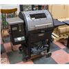 Image 1 : CABELA'S PRO SERIES 24" PELLET GRILL
