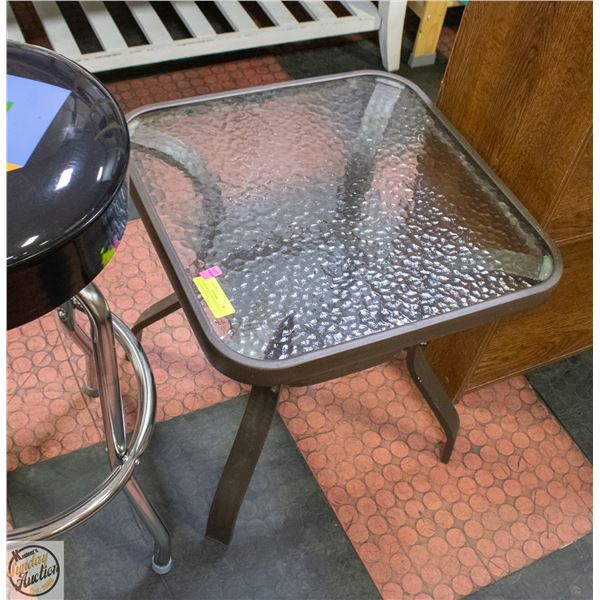SQUARE GLASSTOP PATIO TABLE, WITH METAL BASE