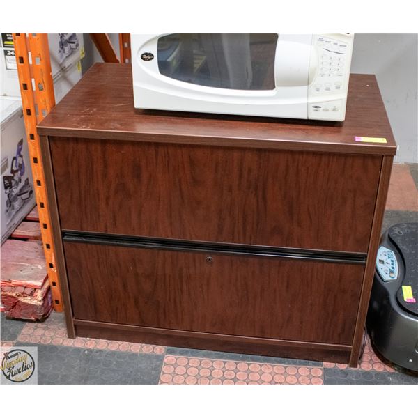 OFFICE/HOME FILING CABINET H-29.5" W-21.75"