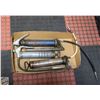 Image 1 : 3 GREASE GUNS