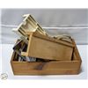 Image 1 : BOX OF SHELF BRACKETS, HINGES,