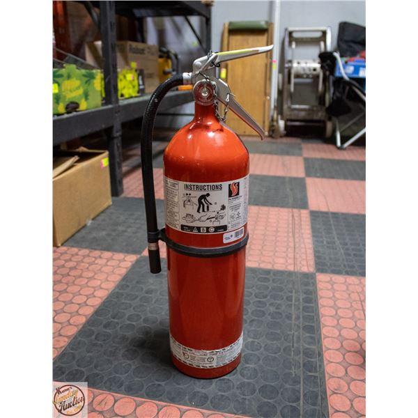 10 LB FULLY CHARGED FIRE EXTINGUISHER