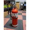 Image 1 : 10 LB FULLY CHARGED FIRE EXTINGUISHER