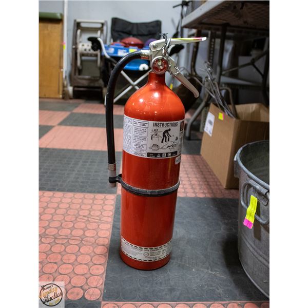 10 LB FULLY CHARGED FIRE EXTINGUISHER
