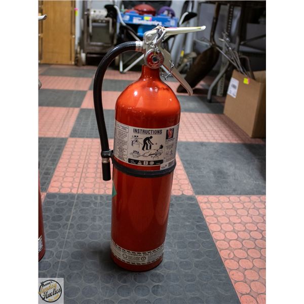 10 LB FULLY CHARGED FIRE EXTINGUISHER