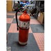 Image 1 : 10 LB FULLY CHARGED FIRE EXTINGUISHER