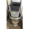 Image 1 : STACK OF 4 LARGE PLASTIC PATIO PLANTERS