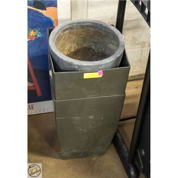 STACK OF 3 LARGE PLASTIC PATIO PLANTERS