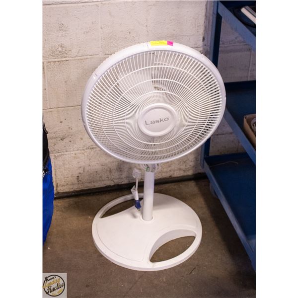 LASKO WHITE STANDING FAN