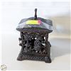 Image 1 : SOLID CAST IRON PAGODA LANTERN