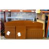 Image 1 : UNCLAIMED DESKS AND KING HEADBOARD