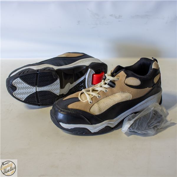 ROLLER SHOES SIZE 8
