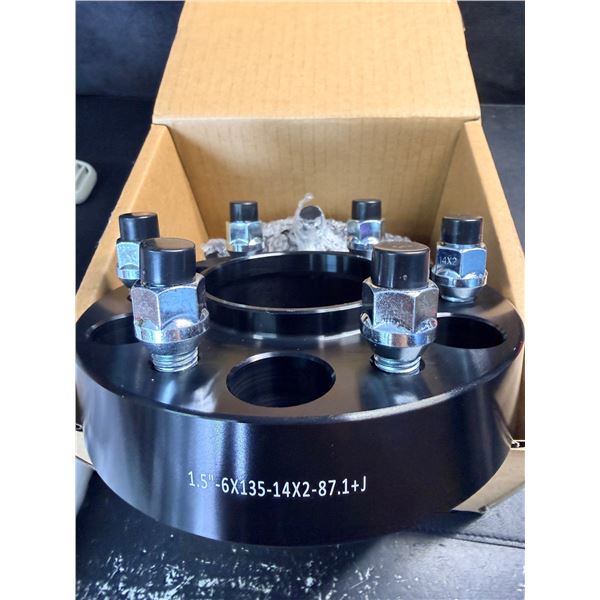 2-Pack of Black Wheel Spacers 1.5" - 6X135 14x2 with 87.1mm Bore - New