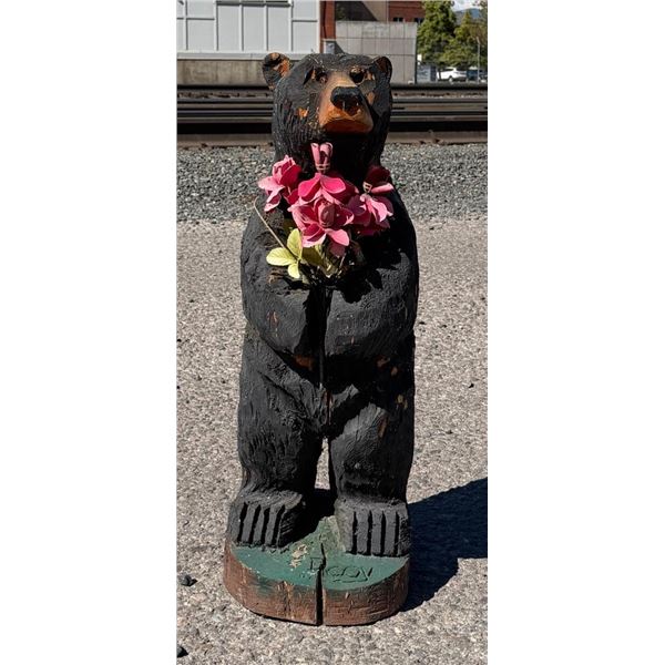 Montana Chainsaw Bear Wood Carving