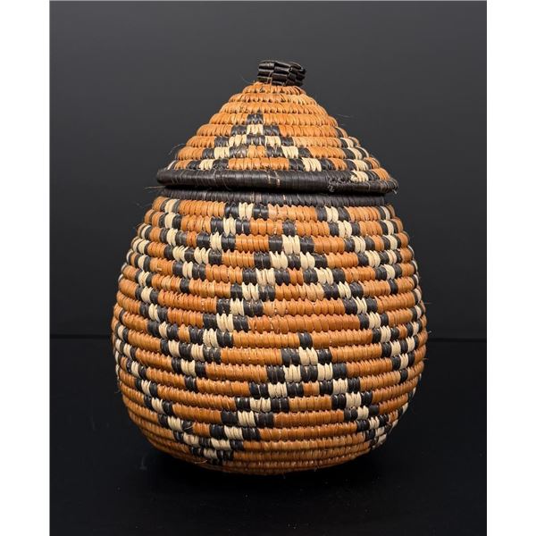 Zulu Ukhamba Lidded Basket