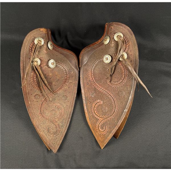 Montana Tooled Leather Bull Nose Tapaderos