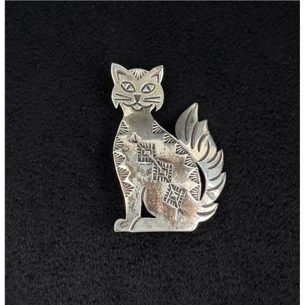 Navajo Sterling Silver Cat Brooch