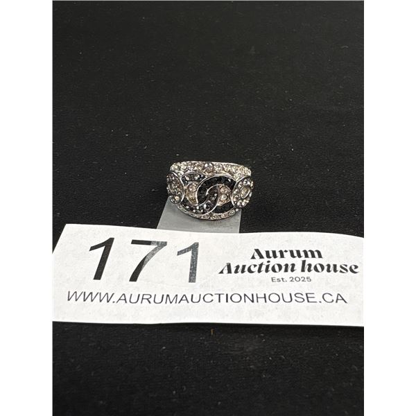 Vintage White Gold Plated Ring with Simulated Black + White Diamonds