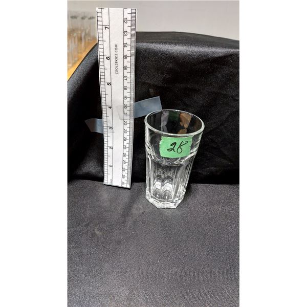 LOT DE 28 VERRES 6OZ