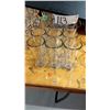 Image 2 : LOT DE 12 TASSES EN VERRE