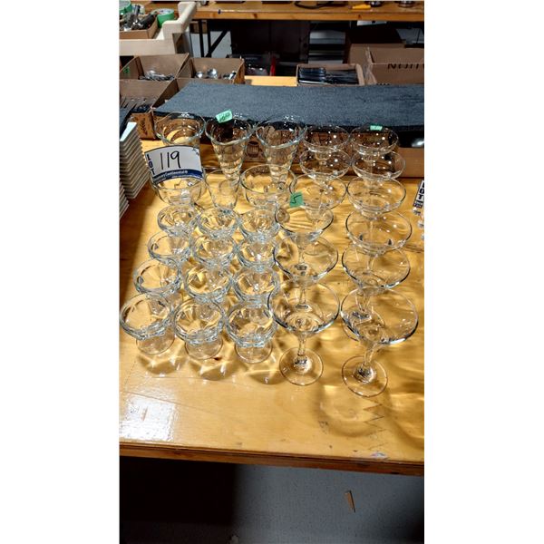 LOT DE 30 COUPES A DESSERT ASS.