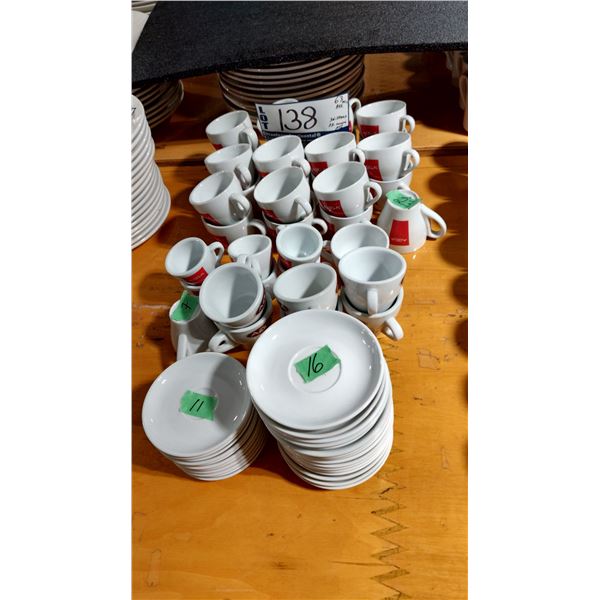 LOT DE 63 PCS TASSES AGGA ET SOUS-COUPES ASS.