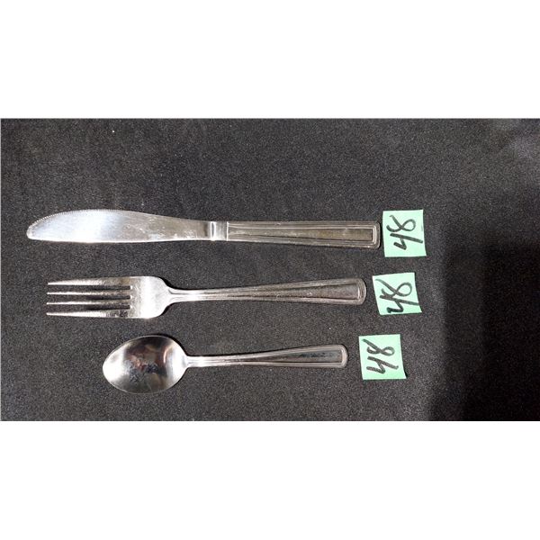 LOT DE 184 USTENSILES VOIR PHOTO