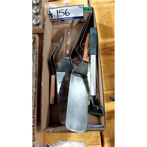 LOT DE 8 SPATULES ASS.