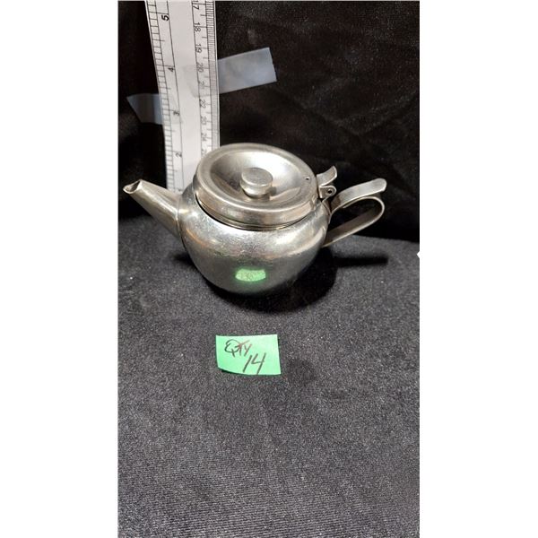 LOT DE 14 THEIERES INOX