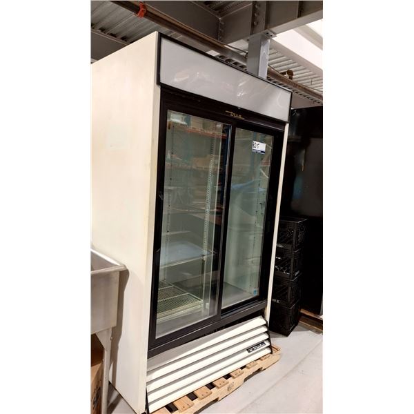 REFRIGERATEUR TRUE MODEL GDM-41 40”X30”X79”