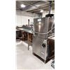 Image 1 : LAVE-VAISSELLE COMMERCIAL HOBART (MODEL: AM15) AVEC TABLE. VOIR PHOTO POUR DIMENSION