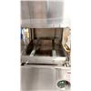 Image 3 : LAVE-VAISSELLE COMMERCIAL HOBART (MODEL: AM15) AVEC TABLE. VOIR PHOTO POUR DIMENSION